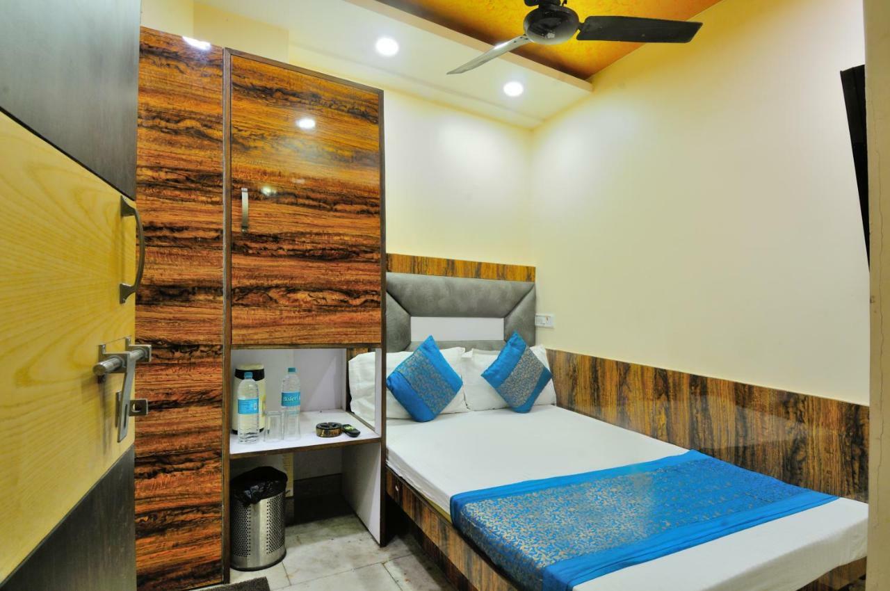 Hotel Lahorimal Deluxe Neu-Delhi Exterior foto