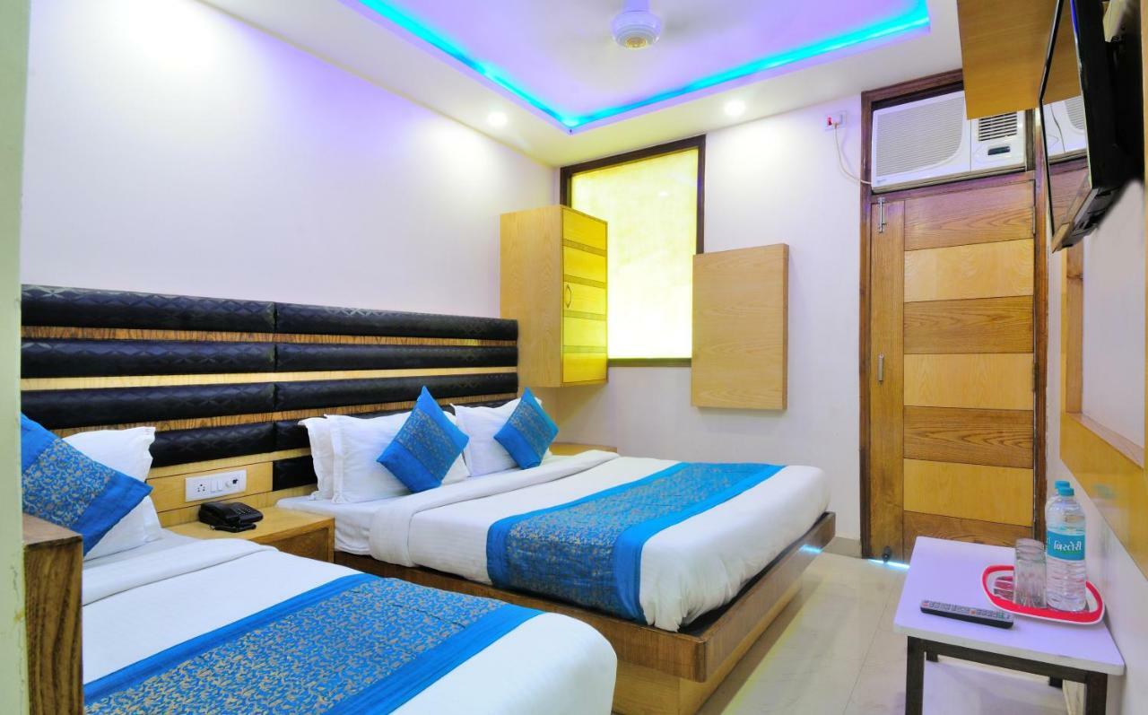 Hotel Lahorimal Deluxe Neu-Delhi Exterior foto